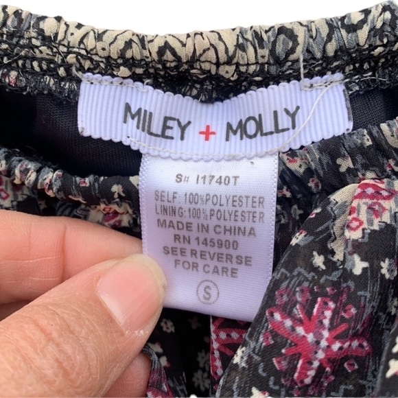 Miley + Molly women's  small ruffled floral blouse, 3/4 sleeve - Picture 4 of 4